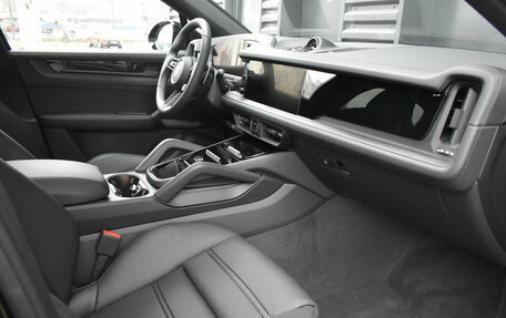 Porsche Cayenne III, 2025 год, 18 699 000 рублей, 14 фотография