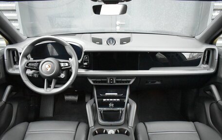 Porsche Cayenne III, 2025 год, 18 699 000 рублей, 15 фотография