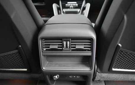 Porsche Cayenne III, 2025 год, 18 699 000 рублей, 30 фотография