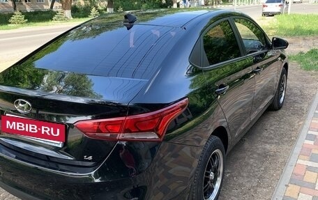 Hyundai Solaris II рестайлинг, 2017 год, 1 300 000 рублей, 7 фотография