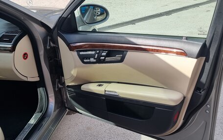 Mercedes-Benz S-Класс, 2006 год, 1 400 000 рублей, 6 фотография