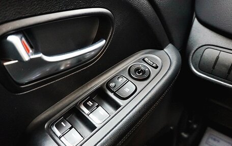 KIA Carens III (RP), 2016 год, 1 270 000 рублей, 18 фотография