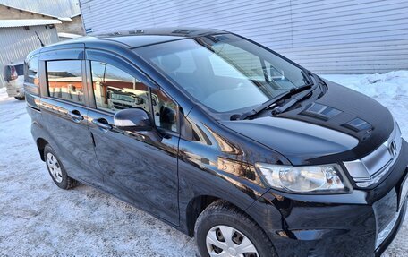 Honda Freed I, 2015 год, 1 050 000 рублей, 9 фотография