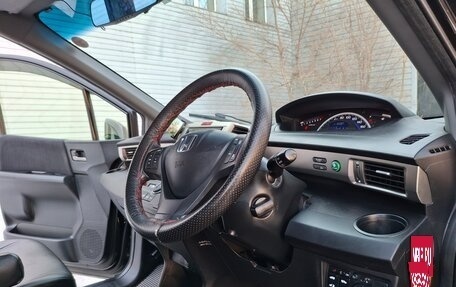 Honda Freed I, 2015 год, 1 050 000 рублей, 24 фотография