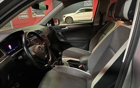 Volkswagen Tiguan II, 2020 год, 2 500 000 рублей, 6 фотография