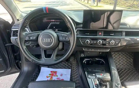 Audi A4, 2022 год, 3 300 000 рублей, 10 фотография