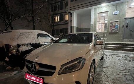 Mercedes-Benz A-Класс, 2016 год, 2 000 000 рублей, 1 фотография