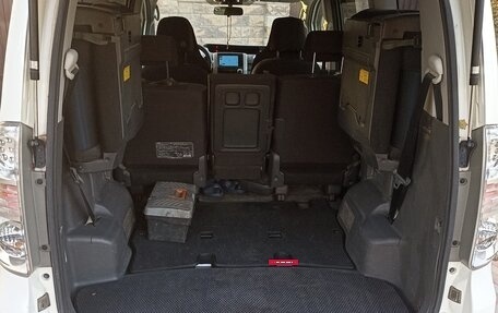 Toyota Voxy II, 2008 год, 1 130 000 рублей, 7 фотография