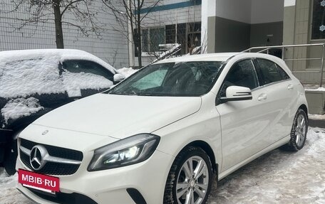 Mercedes-Benz A-Класс, 2016 год, 2 000 000 рублей, 4 фотография