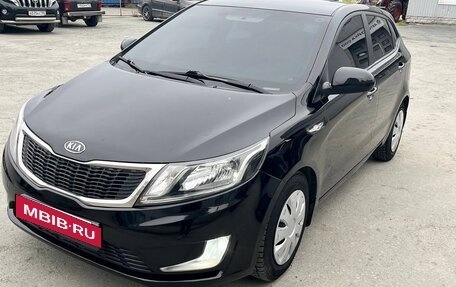 KIA Rio III рестайлинг, 2014 год, 880 000 рублей, 2 фотография