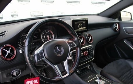 Mercedes-Benz A-Класс AMG, 2014 год, 2 400 000 рублей, 13 фотография