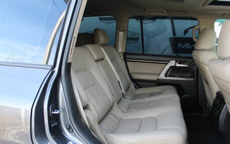 Toyota Land Cruiser 200, 2010 год, 3 150 000 рублей, 19 фотография