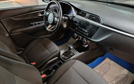 KIA Rio IV, 2022 год, 1 915 000 рублей, 9 фотография