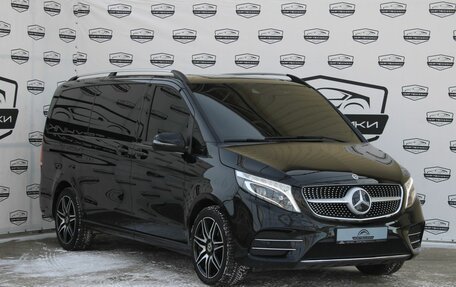 Mercedes-Benz V-Класс, 2019 год, 5 900 000 рублей, 4 фотография