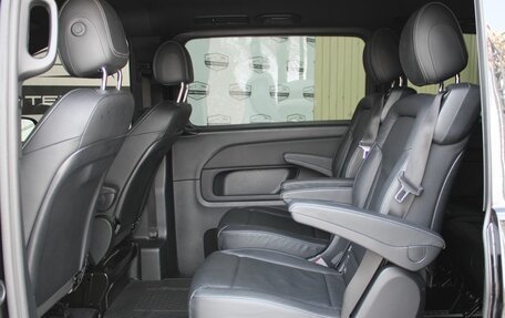 Mercedes-Benz V-Класс, 2019 год, 5 900 000 рублей, 22 фотография