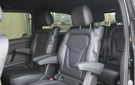 Mercedes-Benz V-Класс, 2019 год, 5 900 000 рублей, 23 фотография