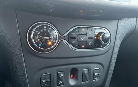 Renault Sandero II рестайлинг, 2018 год, 830 000 рублей, 14 фотография