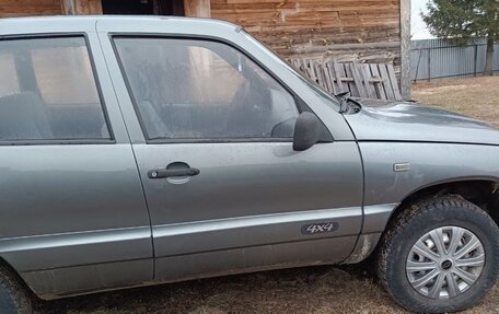 Chevrolet Niva I рестайлинг, 2005 год, 310 000 рублей, 3 фотография