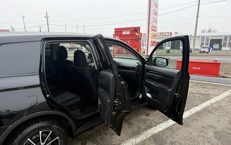 Mitsubishi Outlander III рестайлинг 3, 2019 год, 1 800 000 рублей, 6 фотография