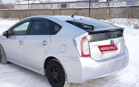 Toyota Prius, 2013 год, 1 150 000 рублей, 3 фотография