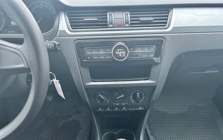 Skoda Rapid I, 2018 год, 1 081 000 рублей, 12 фотография