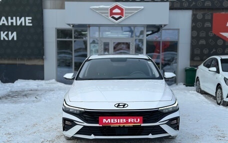 Hyundai Elantra, 2023 год, 1 970 000 рублей, 2 фотография