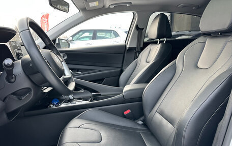 Hyundai Elantra, 2023 год, 1 970 000 рублей, 13 фотография