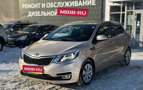 KIA Rio III рестайлинг, 2015 год, 950 000 рублей, 3 фотография