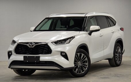Toyota Highlander, 2025 год, 5 825 000 рублей, 1 фотография