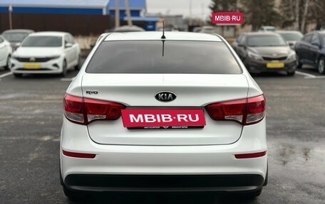 KIA Rio III рестайлинг, 2015 год, 994 990 рублей, 6 фотография