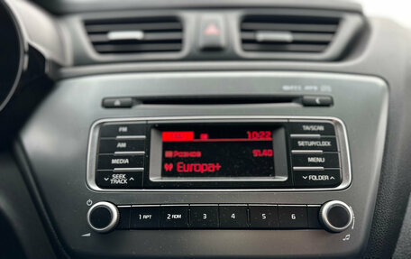 KIA Rio III рестайлинг, 2015 год, 994 990 рублей, 20 фотография