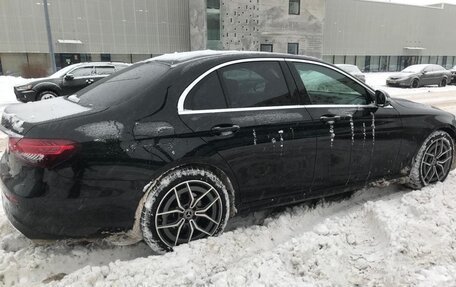 Mercedes-Benz E-Класс, 2021 год, 2 980 000 рублей, 2 фотография