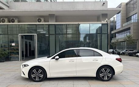 Mercedes-Benz A-Класс, 2022 год, 2 050 000 рублей, 3 фотография