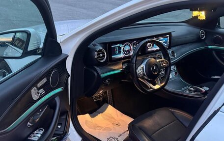 Mercedes-Benz E-Класс, 2018 год, 3 200 000 рублей, 11 фотография