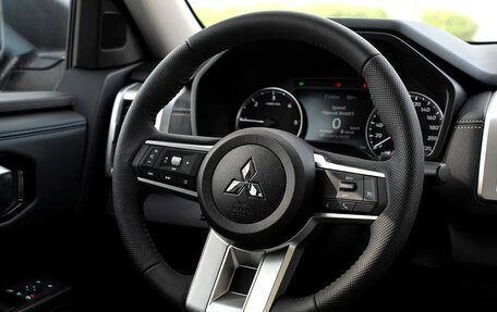 Mitsubishi L200, 2025 год, 4 800 000 рублей, 8 фотография