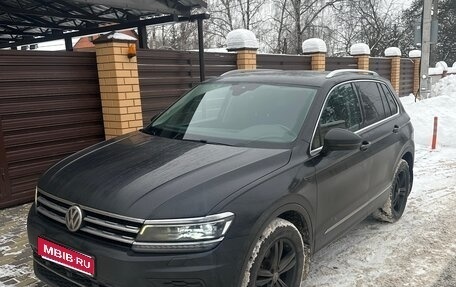 Volkswagen Tiguan II, 2017 год, 2 300 000 рублей, 1 фотография