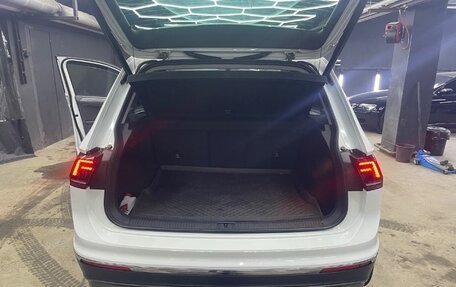 Volkswagen Tiguan II, 2018 год, 2 450 000 рублей, 9 фотография