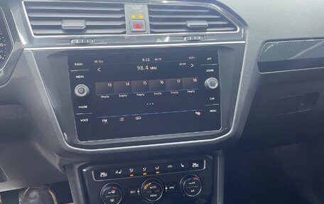 Volkswagen Tiguan II, 2018 год, 2 450 000 рублей, 7 фотография