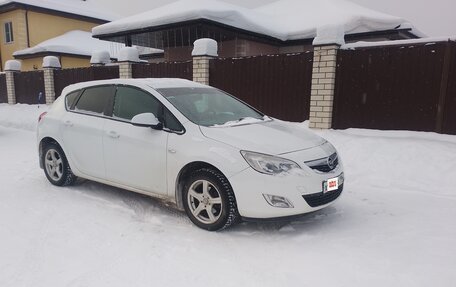 Opel Astra J, 2012 год, 780 000 рублей, 2 фотография