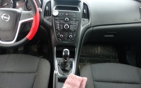 Opel Astra J, 2012 год, 780 000 рублей, 6 фотография