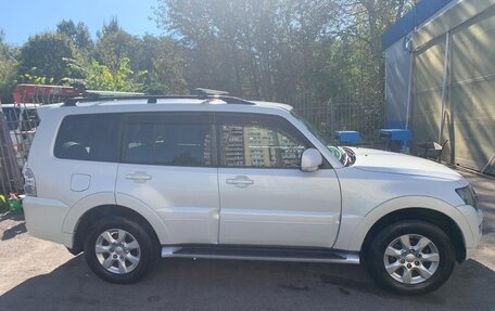 Mitsubishi Pajero IV, 2015 год, 2 000 000 рублей, 10 фотография