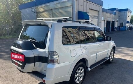 Mitsubishi Pajero IV, 2015 год, 2 000 000 рублей, 7 фотография