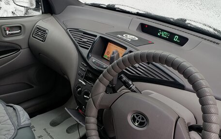 Toyota Prius IV XW50, 2001 год, 415 000 рублей, 7 фотография