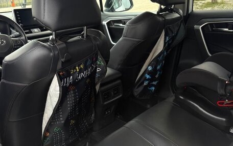 Toyota RAV4, 2021 год, 3 650 000 рублей, 4 фотография