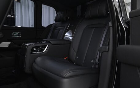 Rolls-Royce Cullinan, 2025 год, 53 000 000 рублей, 14 фотография