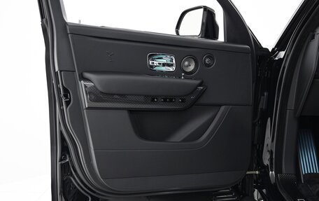 Rolls-Royce Cullinan, 2025 год, 53 000 000 рублей, 25 фотография