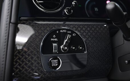 Rolls-Royce Cullinan, 2025 год, 53 000 000 рублей, 35 фотография