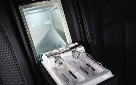 Rolls-Royce Cullinan, 2025 год, 53 000 000 рублей, 37 фотография