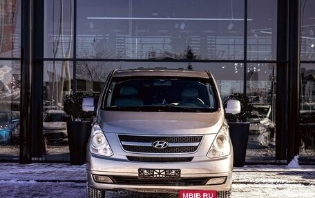 Hyundai Grand Starex Grand Starex I рестайлинг 2, 2011 год, 1 695 000 рублей, 2 фотография