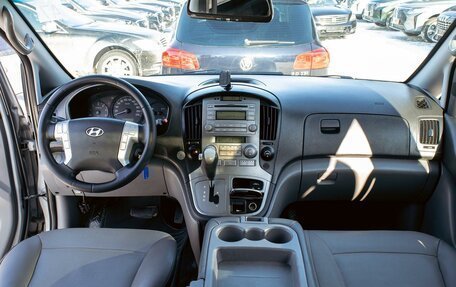 Hyundai Grand Starex Grand Starex I рестайлинг 2, 2011 год, 1 695 000 рублей, 15 фотография